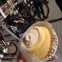 Photo taken at 昇匠 SHOW BAKERY by やんやん on 11/25/2012