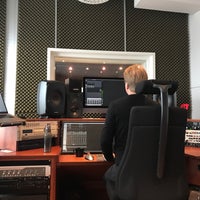 Photo taken at Miracle Sound by Rasmus S. on 9/17/2018