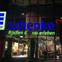 รูปภาพถ่ายที่ EDEKA center Schenke โดย Axel F เมื่อ 1/2/2014