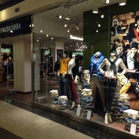 tommy hilfiger clothing store in istanbul