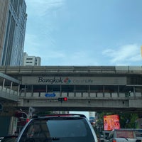 Photo taken at Chit Lom Intersection by SUCHA on 10/2/2019