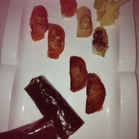 Foto diambil di Sushi MiKasa oleh Dee M. pada 10/8/2012
