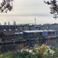 Photo taken at Houseboats - Seattle by Andрей on 12/5/2021