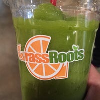 Photo taken at Grass Roots Juice Bar by Emma G. on 1/27/2016