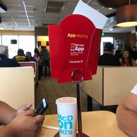 Photo taken at McDonald&amp;#39;s by Fernando H. on 6/4/2017