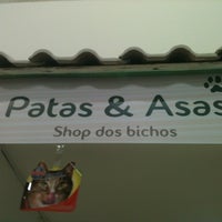 Photo taken at Patas&amp;Asas Shop dos bichos by Carol L. on 6/21/2013