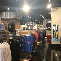crypto arena lakers store