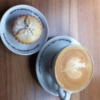 Foto scattata a LJ Coffee House da Andrew Whitty il 11/30/2012
