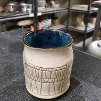 Photo taken at La Mano Pottery by Vivian L. on 11/29/2018