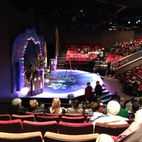 Foto tomada en American Heartland Theatre  por Zachary el 12/24/2012