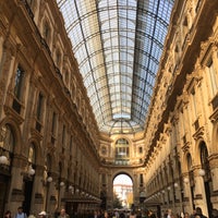 Photo taken at Galleria Vittorio Emanuele II by Yıldız Ç. on 10/13/2017