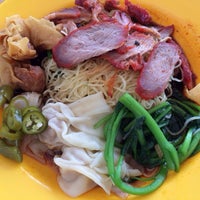 Photo taken at Sin Hoe Hin Rowell Road Wonton Mee by Jonathan L. on 12/5/2013