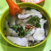 Photo taken at Han Kee Fish Soup by Jonathan L. on 3/2/2018