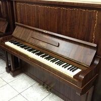 Foto tomada en Pianíssimo Pianos e Escola de Música  por Vinicius G. el 10/20/2012