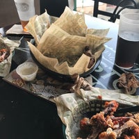 Photo taken at Wing Stop Sports by Oscar R. on 11/29/2017