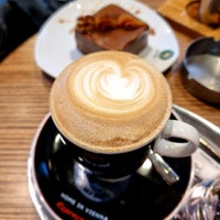 Photo taken at Coffeeshop Company II by Karina Y. on 2/24/2022