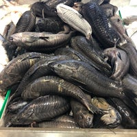 Photo taken at Corner Fish Market by Oscar C. on 4/6/2018