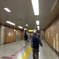 Photo taken at 都営地下鉄 神保町駅 by yukaswim on 4/12/2015