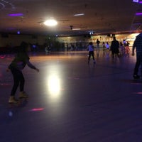 Photo taken at Lynnwood Bowl &amp;amp; Skate by Captain B. on 2/28/2018