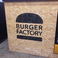 Das Foto wurde bei Burger Factory von Bartlomiej A. am 7/9/2013 aufgenommen