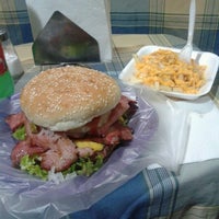 Foto tirada no(a) Xtreme Burger por Carlos R. em 10/3/2012