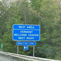 Foto tirada no(a) Vermont Welcome Center por Donna R. em 6/5/2023