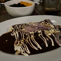 Foto diambil di Hungry Burrito oleh Donna T. pada 9/17/2022