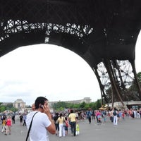 Photo taken at Paris ( La tour Eiffel) by Fariz G. on 12/26/2012