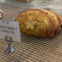 12/27/2022 tarihinde Samson C.ziyaretçi tarafından I Like Pie Bake Shop'de çekilen fotoğraf