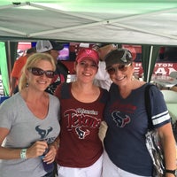 Photo taken at Old School Tailgaters by TLG on 8/20/2016