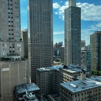 Photo taken at Hilton Chicago/Magnificent Mile Suites by Mason . on 7/27/2022