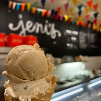 12/2/2021 tarihinde Mason .ziyaretçi tarafından Jeni&amp;#39;s Splendid Ice Creams'de çekilen fotoğraf