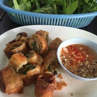 Photo taken at Yuan Restaurant by Pornpim on 8/23/2015