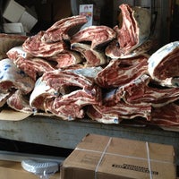 รูปภาพถ่ายที่ Zier’s Prime Meats โดย Kathleen เมื่อ 12/13/2012