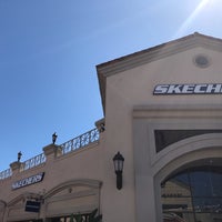 skechers outlet village