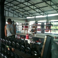 Photo taken at Sitsongpeenong Muaythai by Ding on 10/4/2012