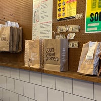 12/11/2022 tarihinde Sarahziyaretçi tarafından Court Street Grocers Hero Shop'de çekilen fotoğraf