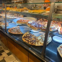 11/7/2021 tarihinde Sarahziyaretçi tarafından Ray&amp;#39;s Pizza'de çekilen fotoğraf