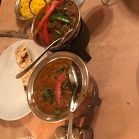 Photo prise au Jashan Indian Restaurant Karaolanoglu par Tadından Yenmez le11/24/2019