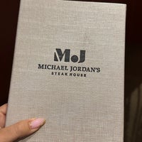 Das Foto wurde bei Michael Jordan&#39;s Steak House Chicago von Jess am 9/23/2023 aufgenommen