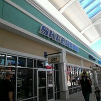 skechers arrowhead mall