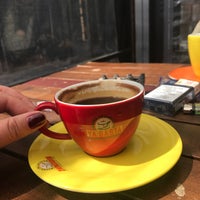 Photo taken at Roastico Coffee Shop &amp; Bar by EsiL on 4/16/2018