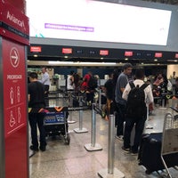 Photo taken at Check-in Avianca by Thallyson S. on 3/9/2019