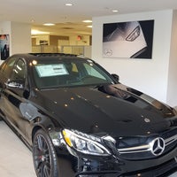 Photo taken at Mercedes Benz of Beverly Hills Service Center by Vini B. on 4/27/2019