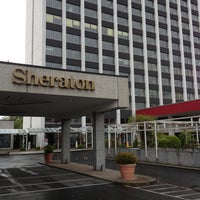 Photo taken at Sheraton Frankfurt Congress Hotel by Fahri on 5/4/2013