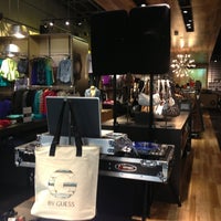 G by GUESS 1 tip from 128 visitors