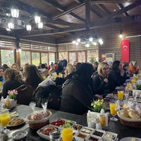 Das Foto wurde bei Orman İçi Cafe von Sait İ. am 12/15/2021 aufgenommen