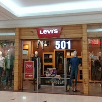levis gateway mall