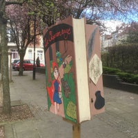 Photo taken at Place de Jamblinne de Meuxplein by Noreen V. on 3/26/2019