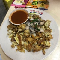 Photo taken at Hup Kee Fried Oyster by Gabriel S. on 7/15/2019